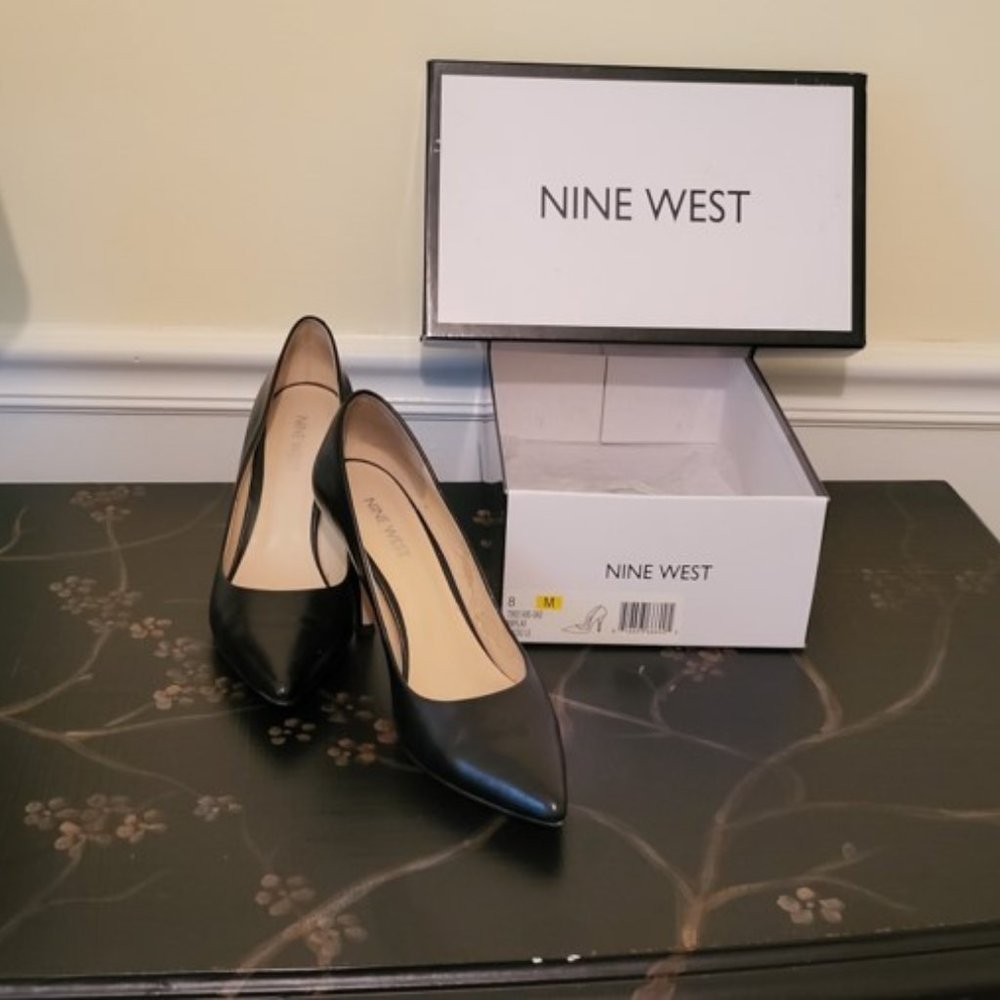 BLACK LEATHER NINE WEST HEELS
